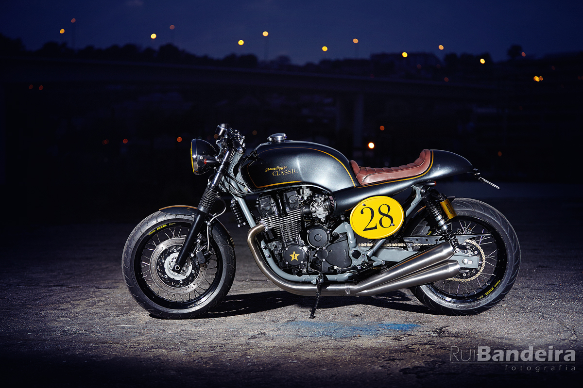 it roCkS bikes - Gravedigger Special Edition Classic 5 cafe racer Gravedigger Special Edition Classic motos bike itrocksbikes fotografia motos porto fotografia de produto Imagem e Marca Rui Bandeira 11 Rui Bandeira Fotografia Fotografia de produto e comercial - Fotografia de concertos it roCkS bikes - Gravedigger Special Edition Classic