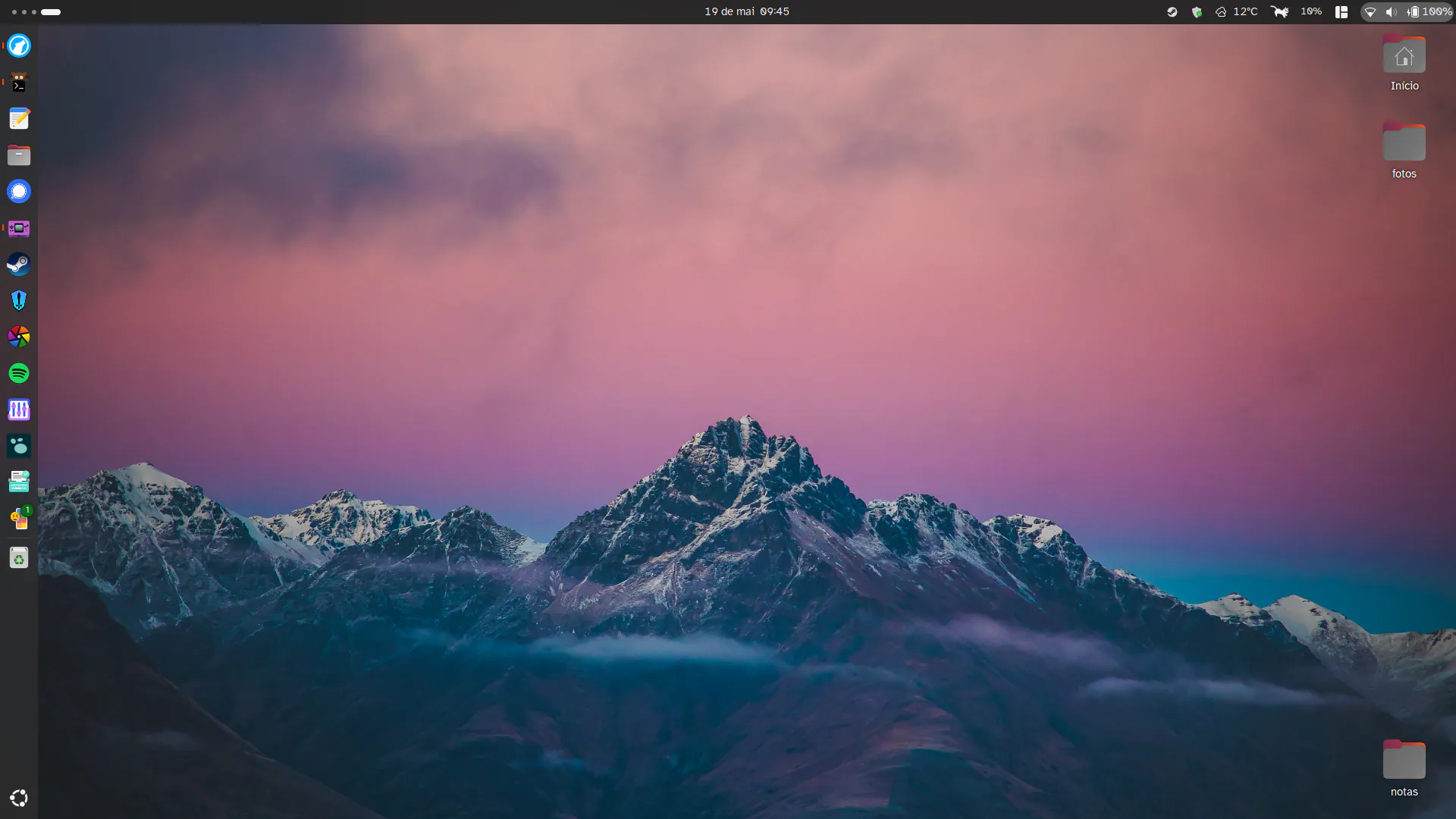 My desktop on Ubuntu. As you can see, it's mostly default