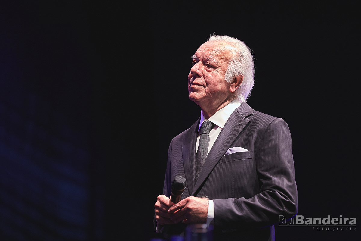 Carlos do Carmo at Guimarães 7 Rui%20Bandeira%20Fotografia Carlos%20do%20Carmo%20Guimaraes MG 7026 Rui Bandeira Fotografia Fotografia de produto e comercial - Fotografia de concertos Carlos do Carmo at Guimarães