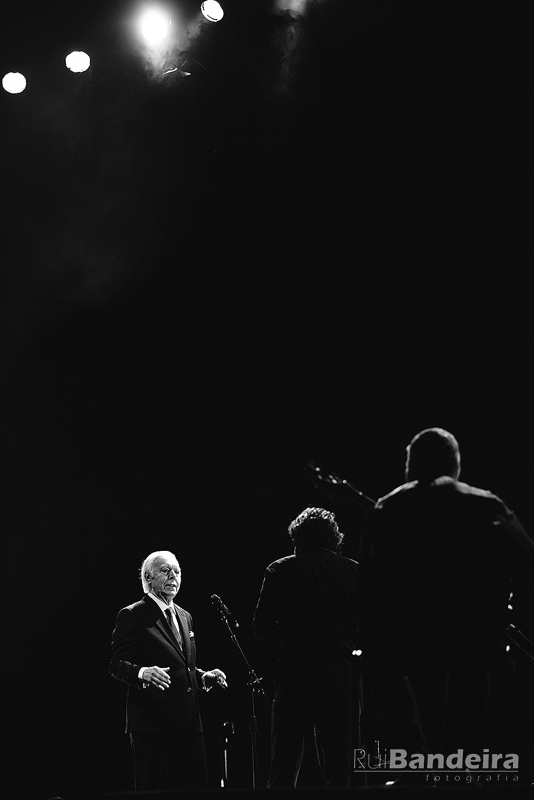 Carlos do Carmo at Guimarães 39 Rui%20Bandeira%20Fotografia Carlos%20do%20Carmo%20Guimaraes MG 7340 Rui Bandeira Fotografia Fotografia de produto e comercial - Fotografia de concertos Carlos do Carmo at Guimarães