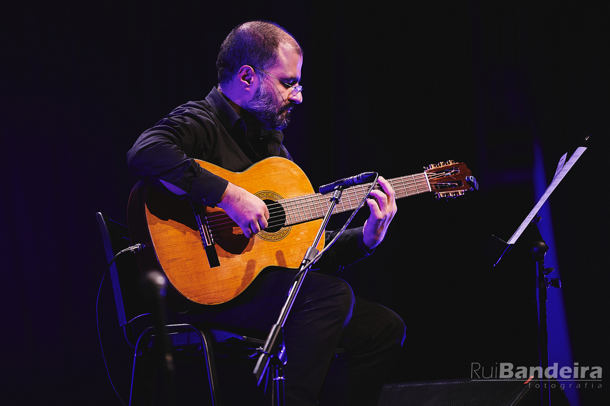 Carlos do Carmo at Guimarães 43 Rui%20Bandeira%20Fotografia Carlos%20do%20Carmo%20Guimaraes MG 7363 Rui Bandeira Fotografia Fotografia de produto e comercial - Fotografia de concertos Carlos do Carmo at Guimarães