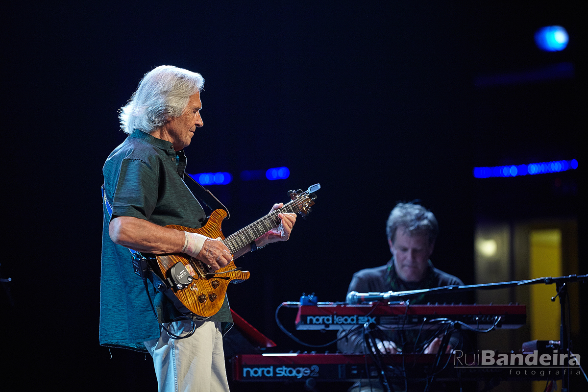 John McLaughlin & The 4th Dimension 5 Rui%20Bandeira%20Fotografia EmptyName 355 Rui Bandeira Fotografia Fotografia de produto e comercial - Fotografia de concertos John McLaughlin & The 4th Dimension John McLaughlin & The 4th Dimension 4 Rui%20Bandeira%20Fotografia EmptyName 355 Rui Bandeira Fotografia Fotografia de produto e comercial - Fotografia de concertos John McLaughlin & The 4th Dimension
