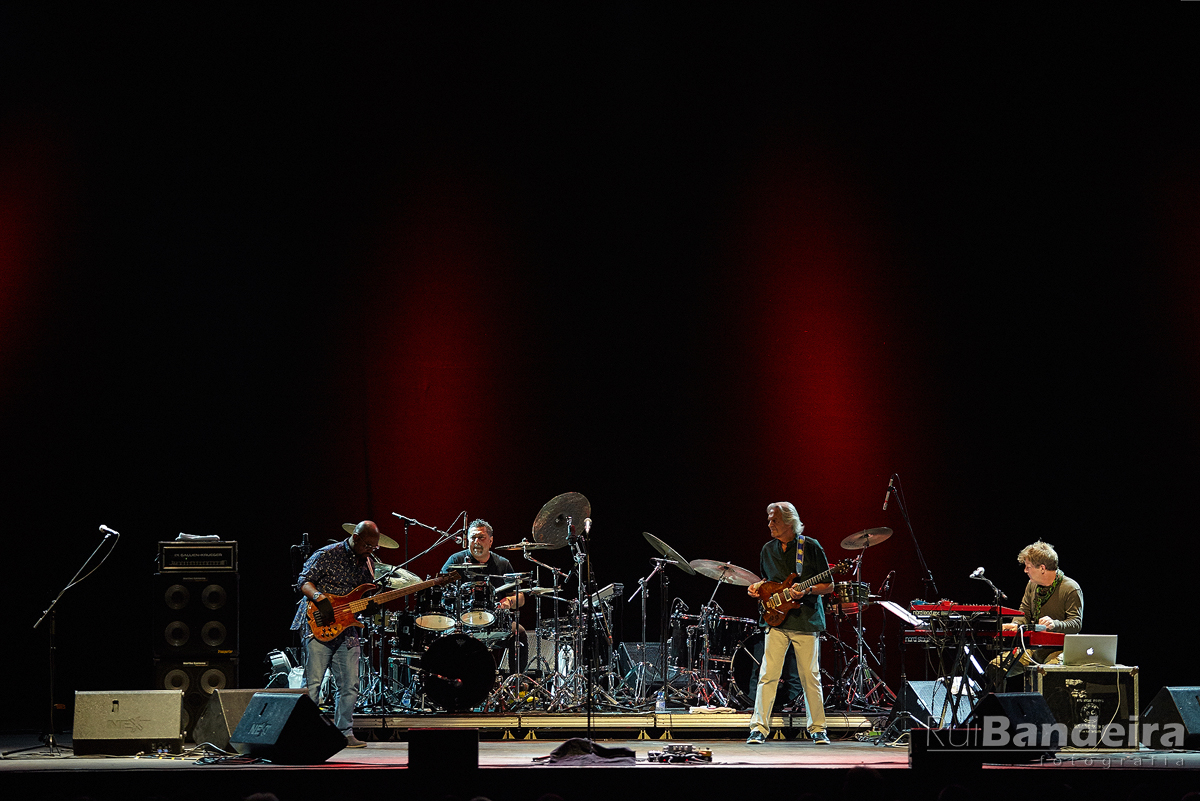 John McLaughlin & The 4th Dimension 11 Rui%20Bandeira%20Fotografia EmptyName 271 Rui Bandeira Fotografia Fotografia de produto e comercial - Fotografia de concertos John McLaughlin & The 4th Dimension John McLaughlin & The 4th Dimension 10 Rui%20Bandeira%20Fotografia EmptyName 271 Rui Bandeira Fotografia Fotografia de produto e comercial - Fotografia de concertos John McLaughlin & The 4th Dimension