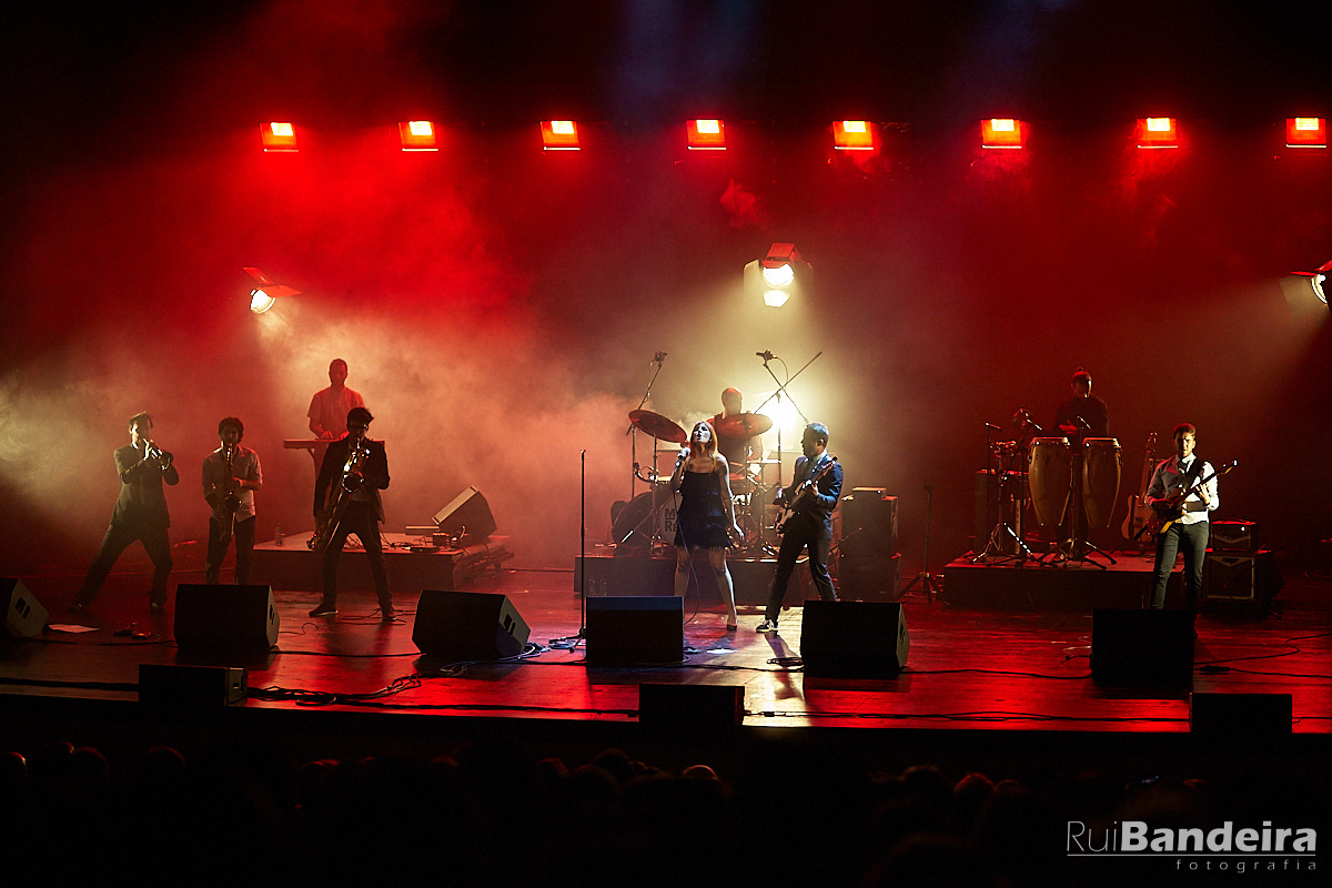 Marta Ren & the Groovelvets no Porto Best Of