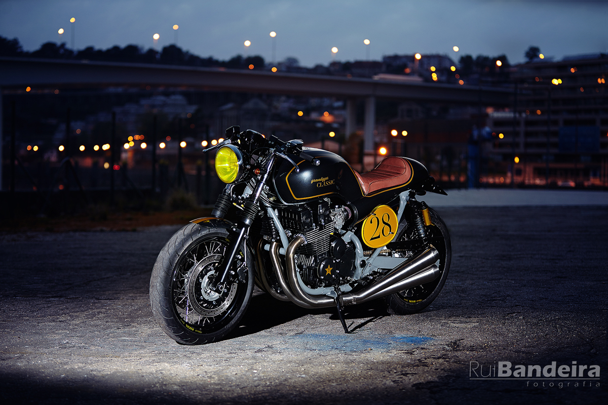 it roCkS bikes - Gravedigger Special Edition Classic 7 cafe racer Gravedigger Special Edition Classic motos bike itrocksbikes fotografia motos porto fotografia de produto Imagem e Marca Rui Bandeira 12 Rui Bandeira Fotografia Fotografia de produto e comercial - Fotografia de concertos it roCkS bikes - Gravedigger Special Edition Classic