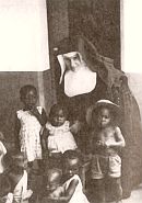 1958: Irm Maria de Natal (Superiora) no Hospital de Invinha, Guru