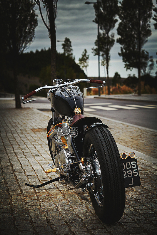 T120R Bobber "Elvira" 16 12 09 2015 3547 Rui Bandeira Fotografia Fotografia de produto e comercial - Fotografia de concertos T120R Bobber "Elvira"